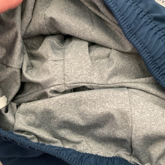 FAIR HARBOR Men's Blue Retro Stripe Lined 8" Swim Shorts Size Large - Picture 8 of 10